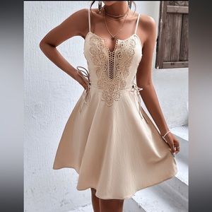 NWOT Lace Up Side Contrast Guipure Lace Cami Dress - Cream - L